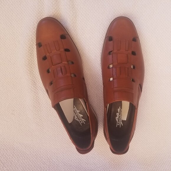 Smart mens leather slip ons. - Picture 3 of 6